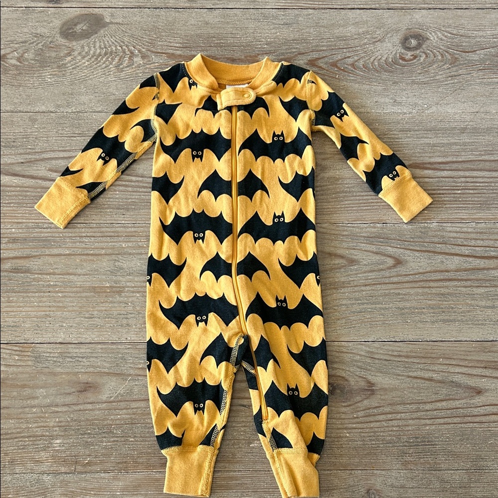 Hanna Andersson Bat Baby Sleeper